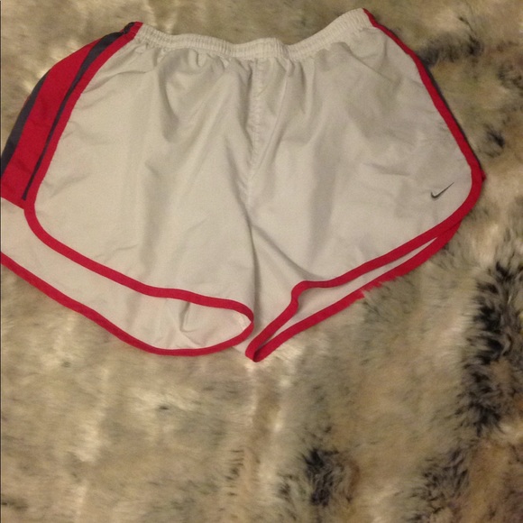Vintage Nike shorts - Picture 1 of 2